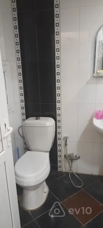 Kirayə verilir 2 otaqlı yeni tikili 50 m²