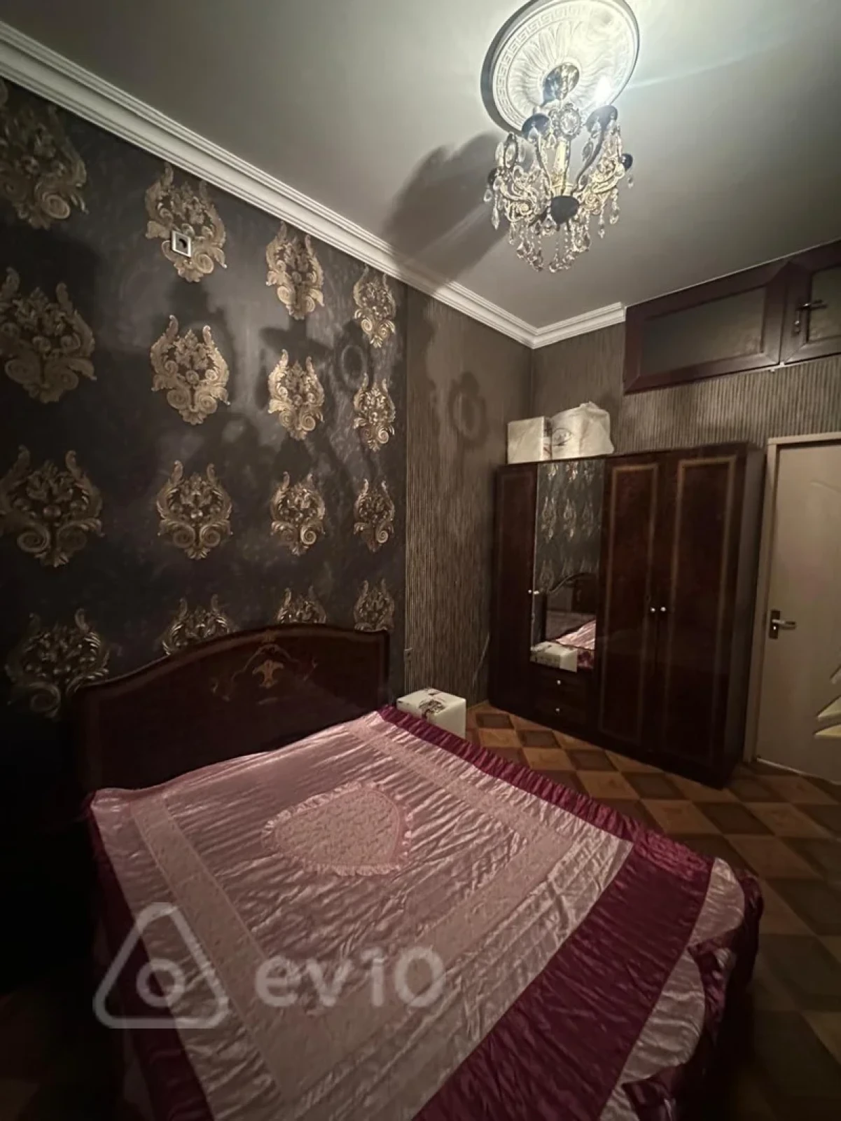 Kirayə verilir 3 otaqlı köhnə tikili 85 m²