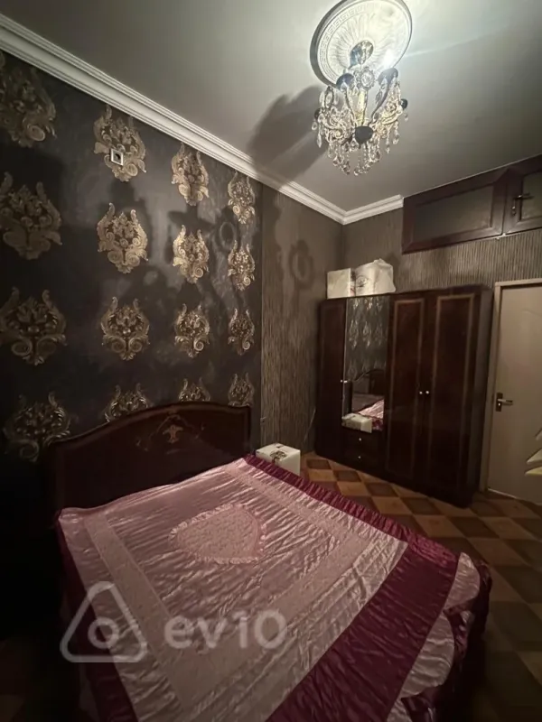 Kirayə verilir 3 otaqlı köhnə tikili 85 m²