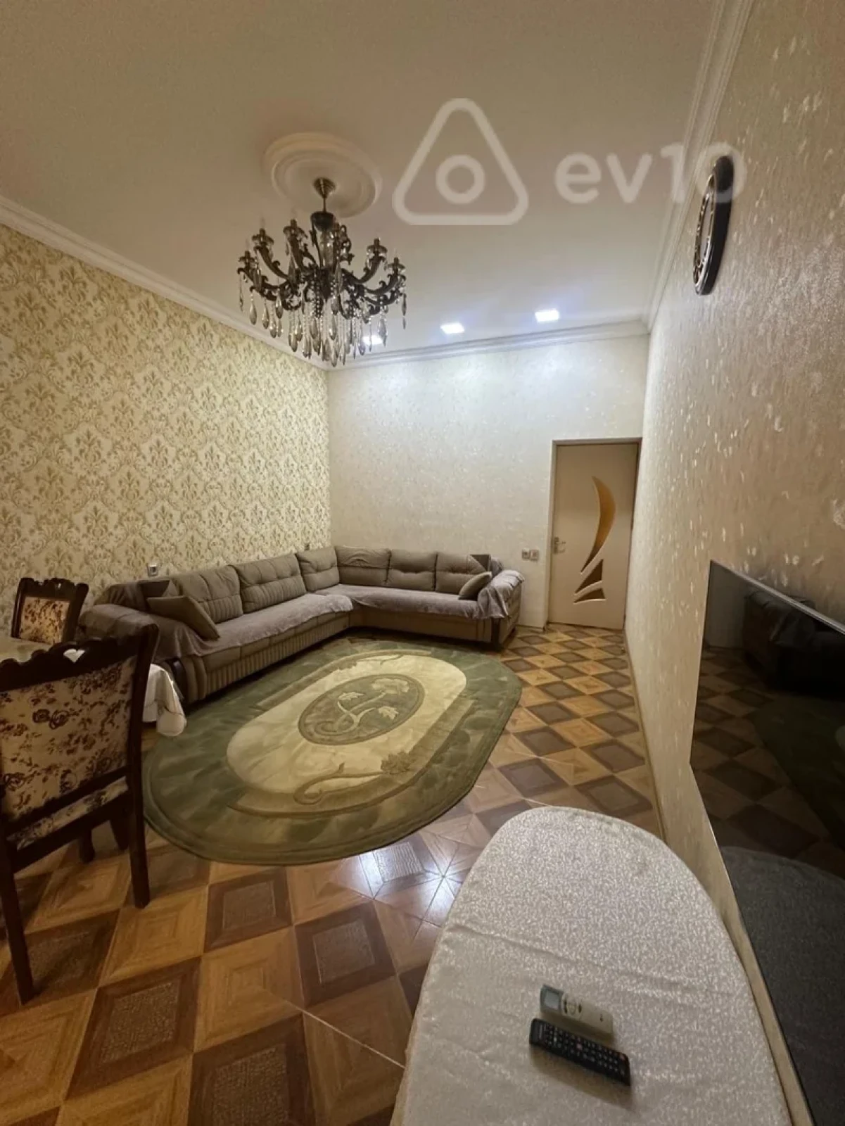 Kirayə verilir 3 otaqlı köhnə tikili 85 m²