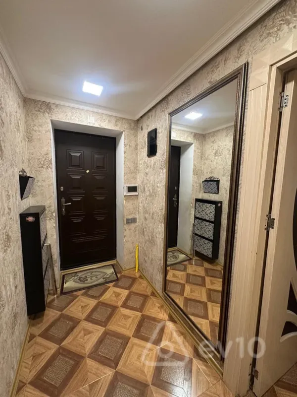 Kirayə verilir 3 otaqlı köhnə tikili 85 m²