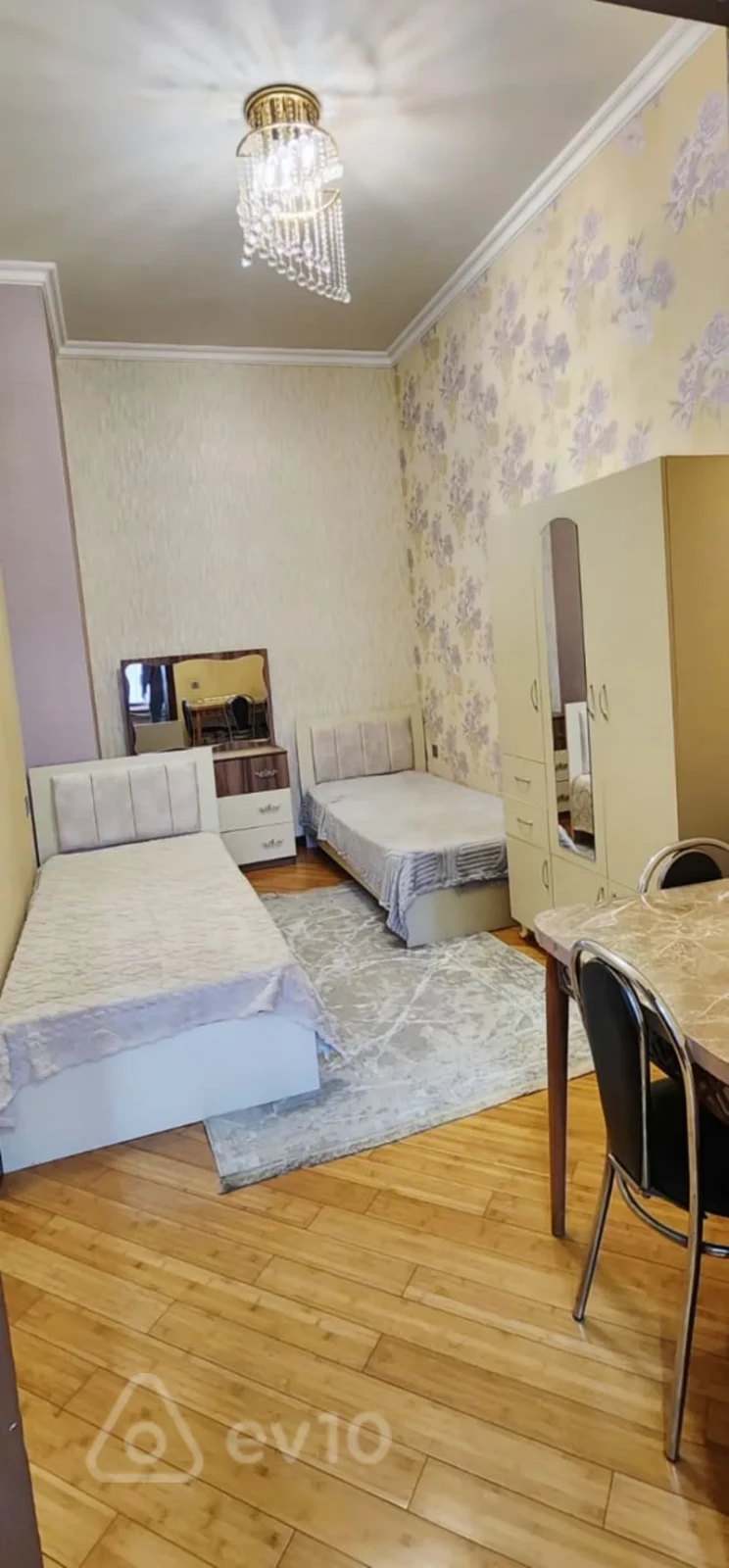 Kirayə verilir 3 otaqlı yeni tikili 80 m²