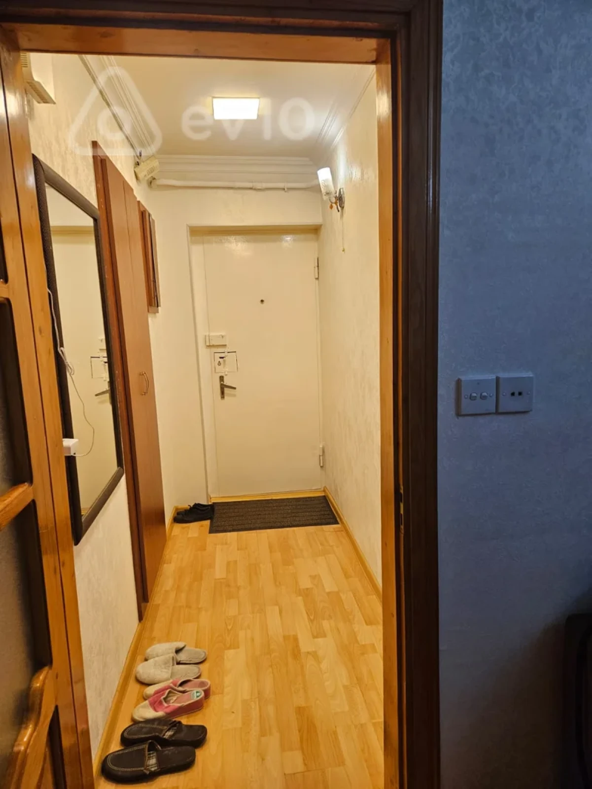 Kirayə verilir 2 otaqlı köhnə tikili 65 m²