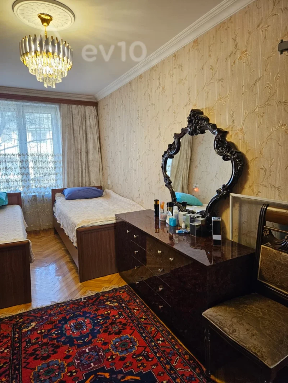 Kirayə verilir 2 otaqlı köhnə tikili 65 m²