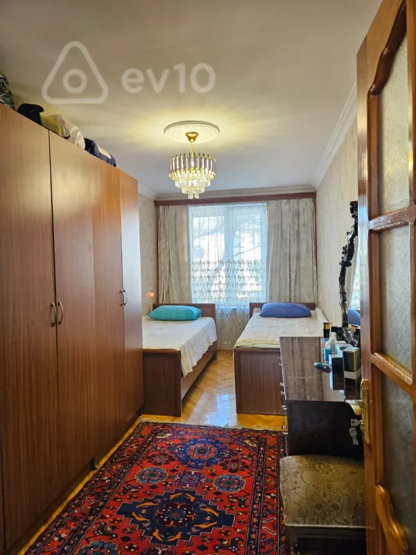 Kirayə verilir 2 otaqlı köhnə tikili 65 m²