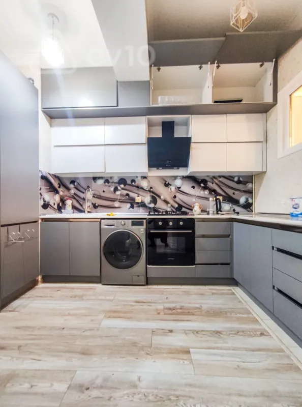 Kirayə verilir 3 otaqlı yeni tikili 100 m²