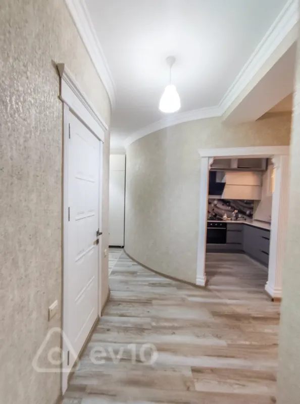 Kirayə verilir 3 otaqlı yeni tikili 100 m²