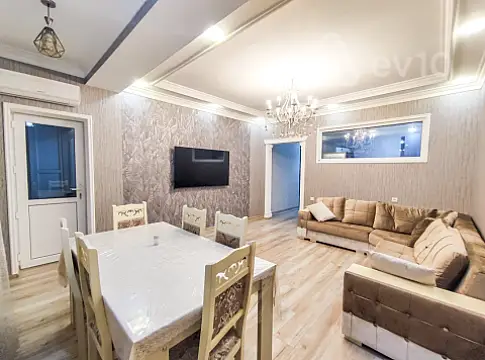 Kirayə verilir 3 otaqlı yeni tikili 100 m²