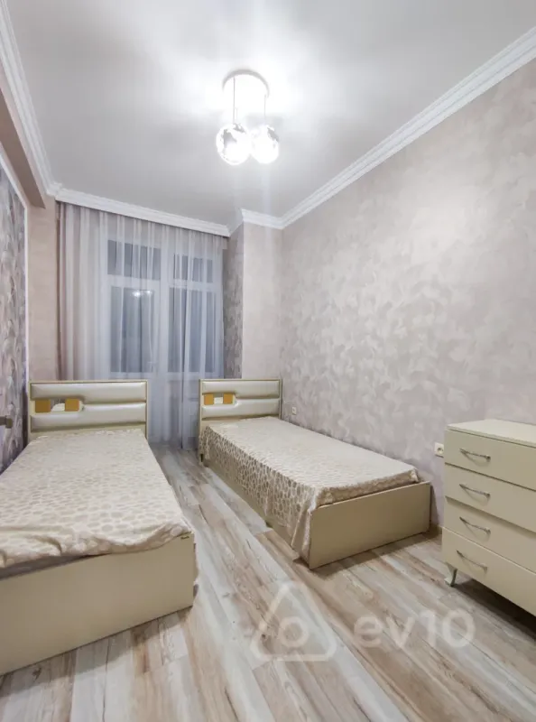 Kirayə verilir 3 otaqlı yeni tikili 100 m²