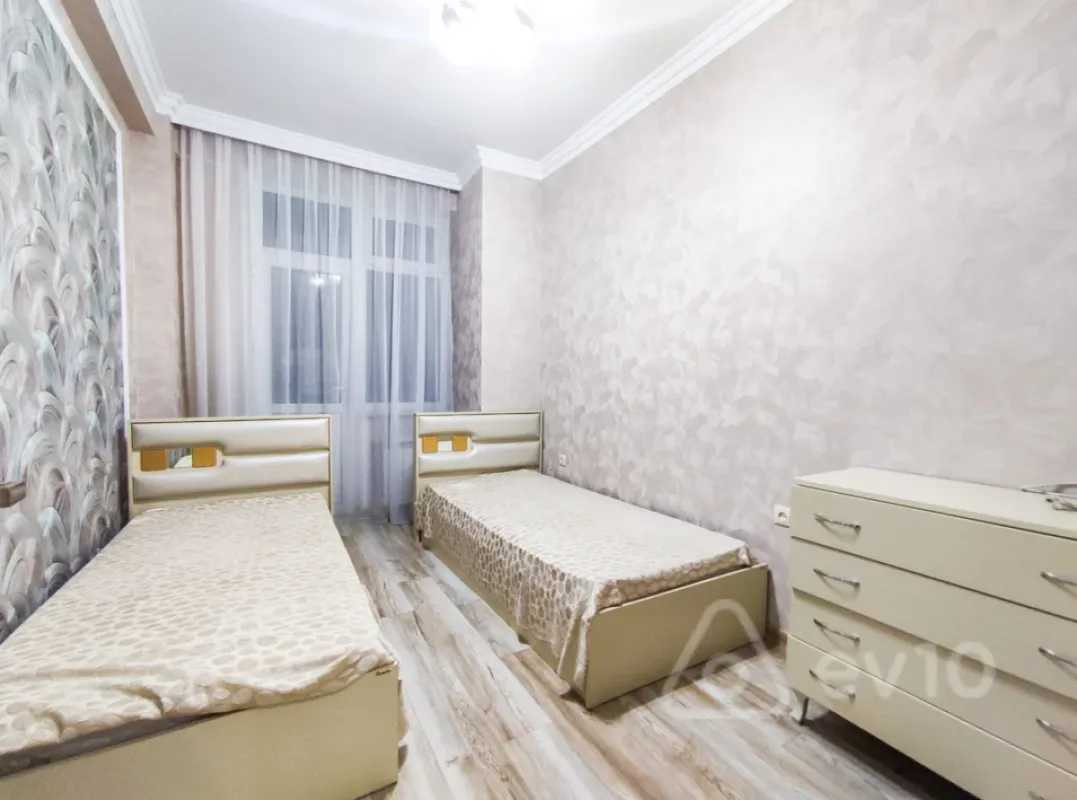 Kirayə verilir 3 otaqlı yeni tikili 100 m²