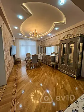 Kirayə verilir 3 otaqlı yeni tikili 120 m²