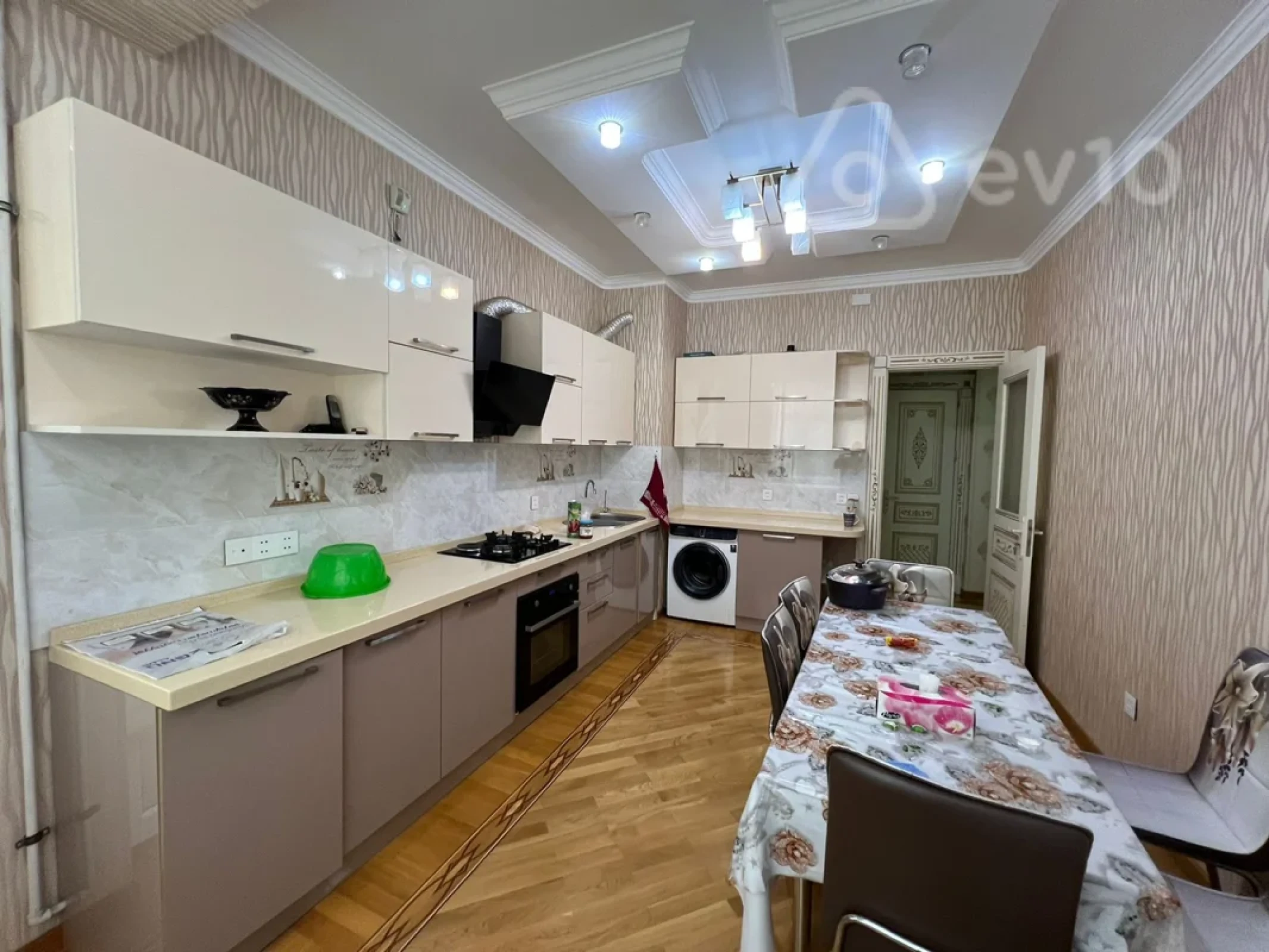 Kirayə verilir 3 otaqlı yeni tikili 120 m²