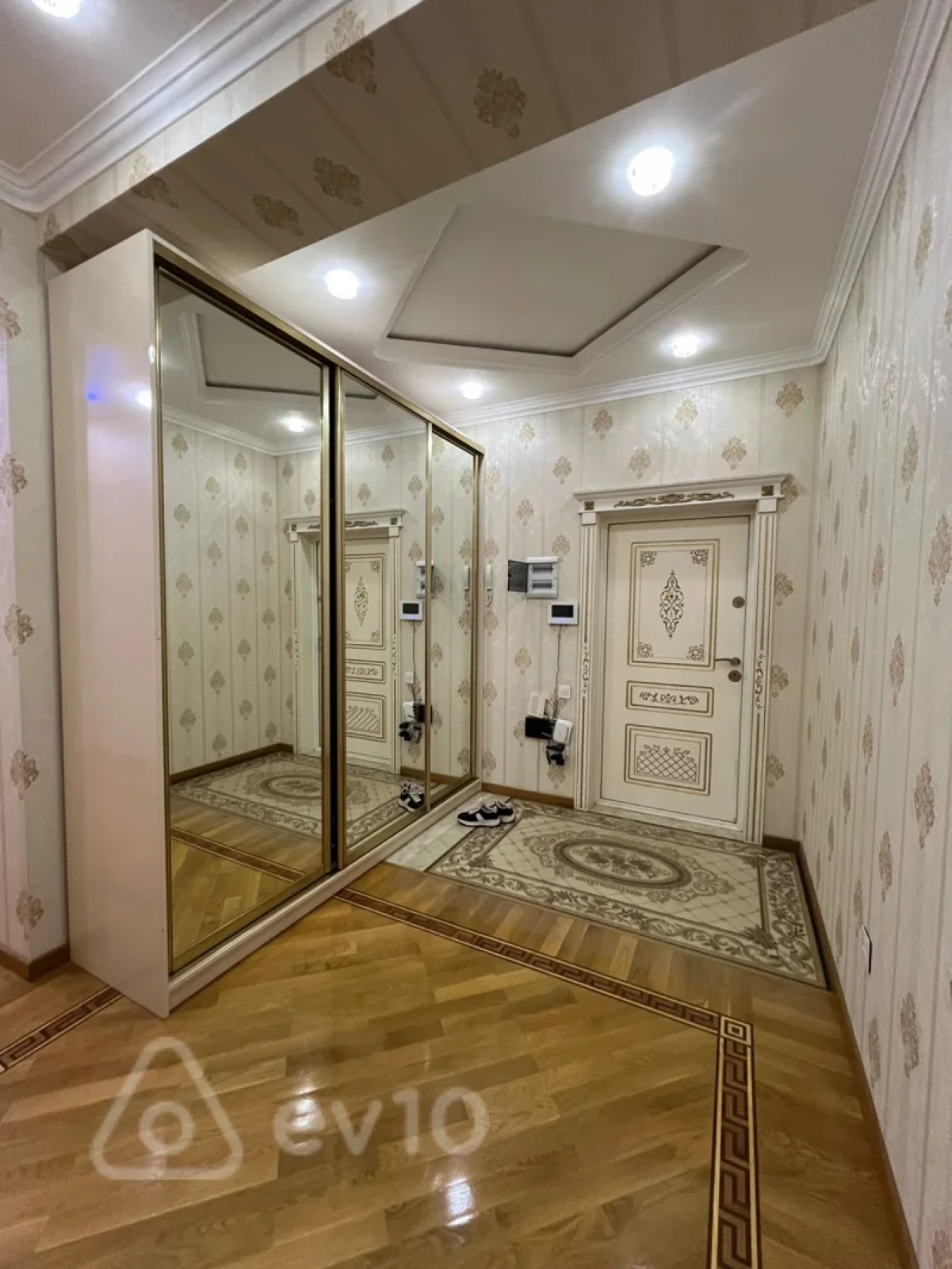 Kirayə verilir 3 otaqlı yeni tikili 120 m²