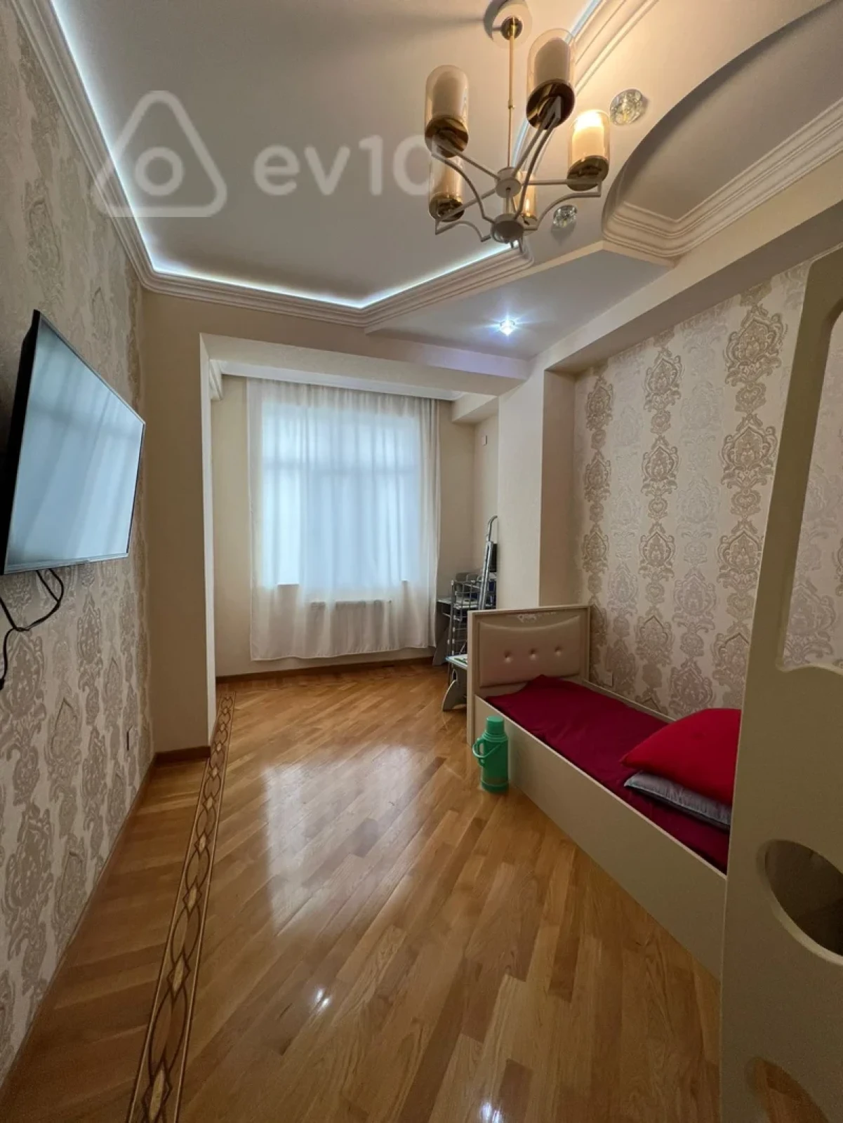 Kirayə verilir 3 otaqlı yeni tikili 120 m²