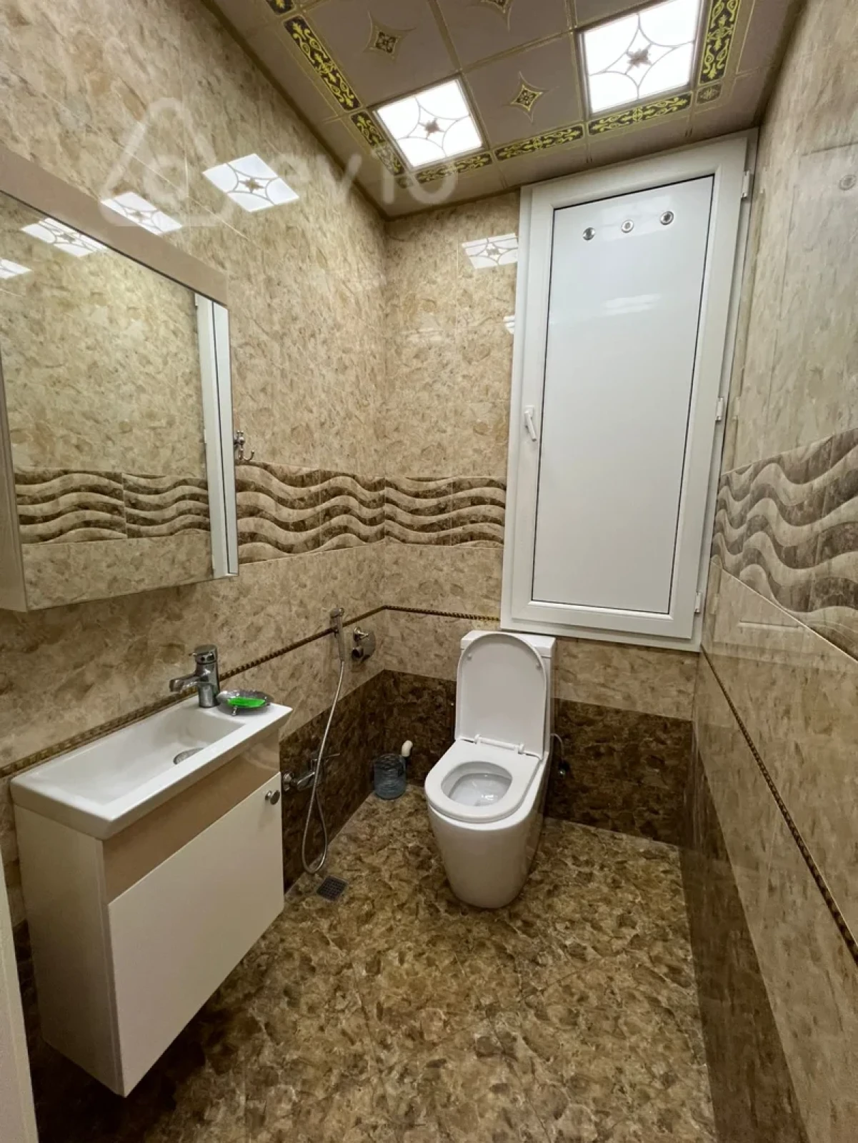 Kirayə verilir 3 otaqlı yeni tikili 120 m²