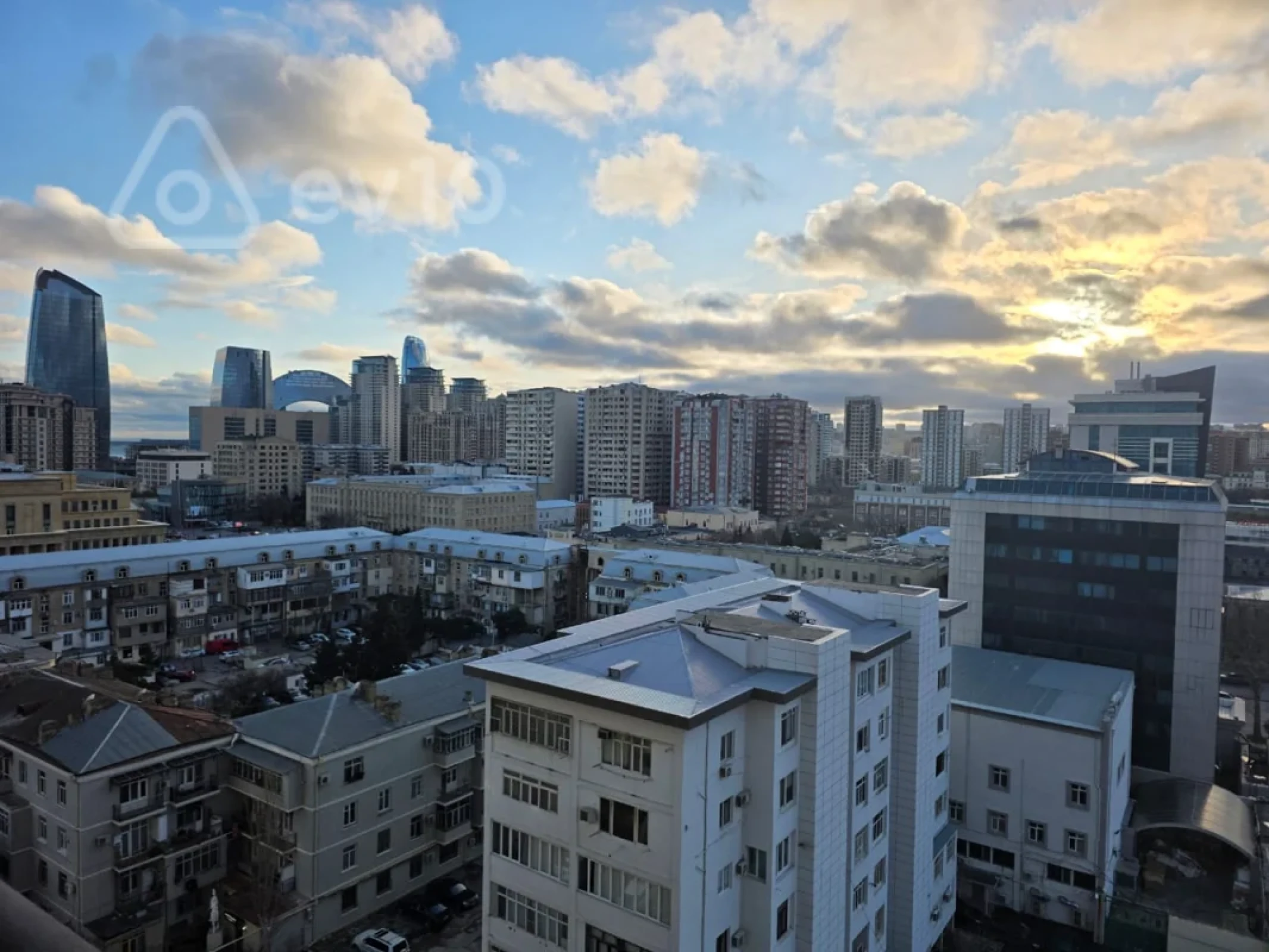 Kirayə verilir 2 otaqlı yeni tikili 80 m²