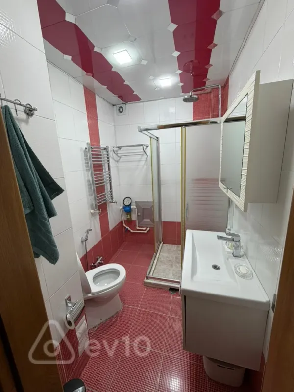 Kirayə verilir 3 otaqlı yeni tikili 130 m²