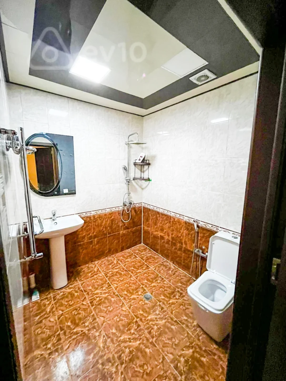 Kirayə verilir 2 otaqlı yeni tikili 70 m²