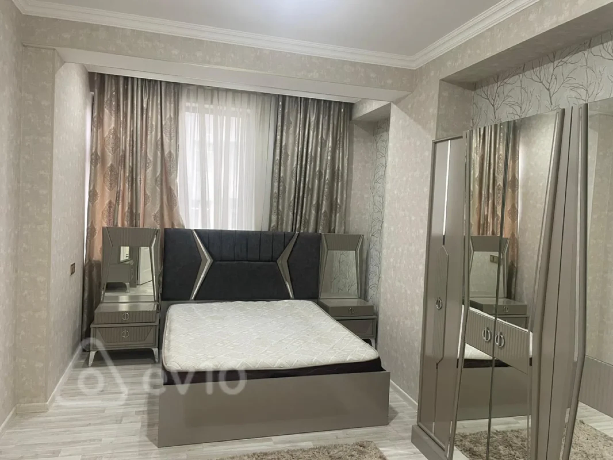 Kirayə verilir 3 otaqlı yeni tikili 110 m²