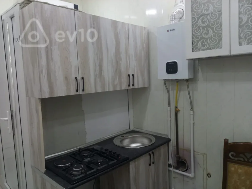 Kirayə verilir 1 otaqlı köhnə tikili 20 m²