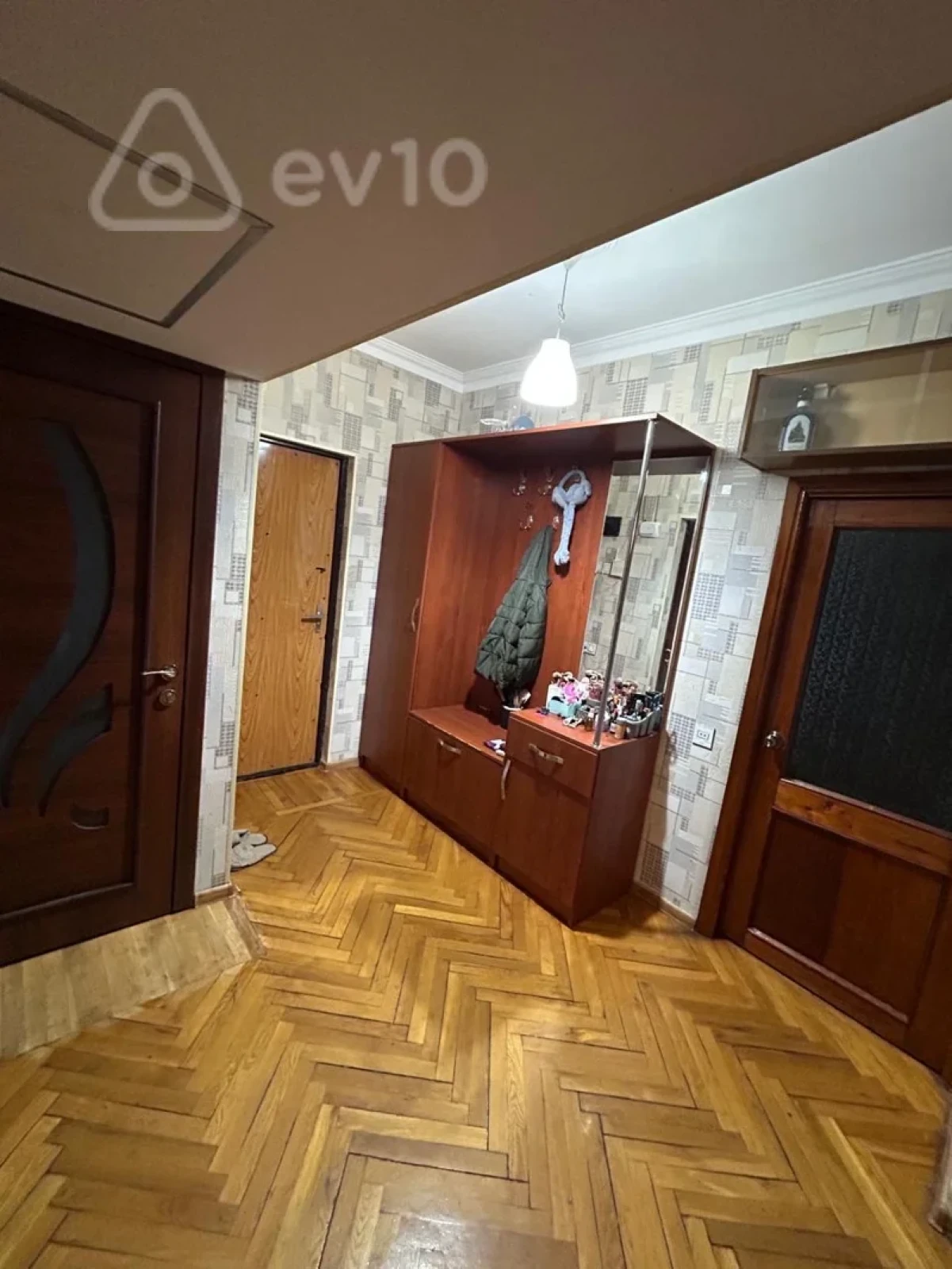 Kirayə verilir 3 otaqlı köhnə tikili 80 m²