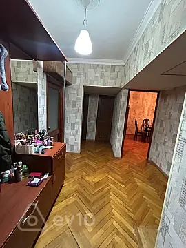 Kirayə verilir 3 otaqlı köhnə tikili 80 m²