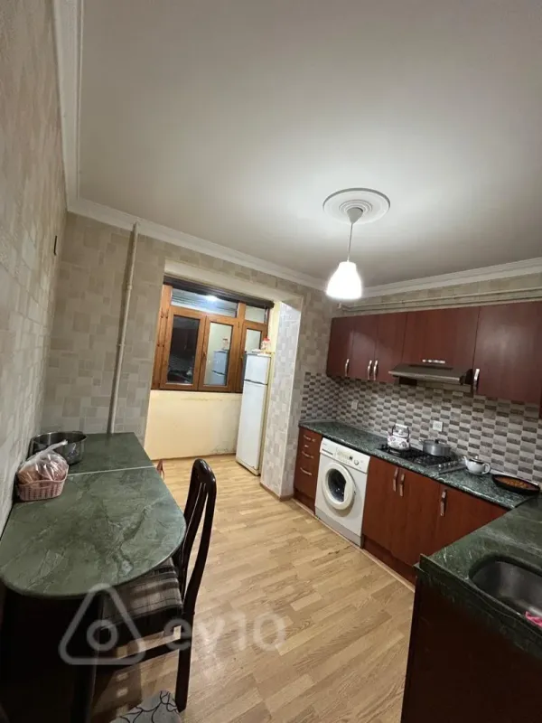 Kirayə verilir 3 otaqlı köhnə tikili 80 m²