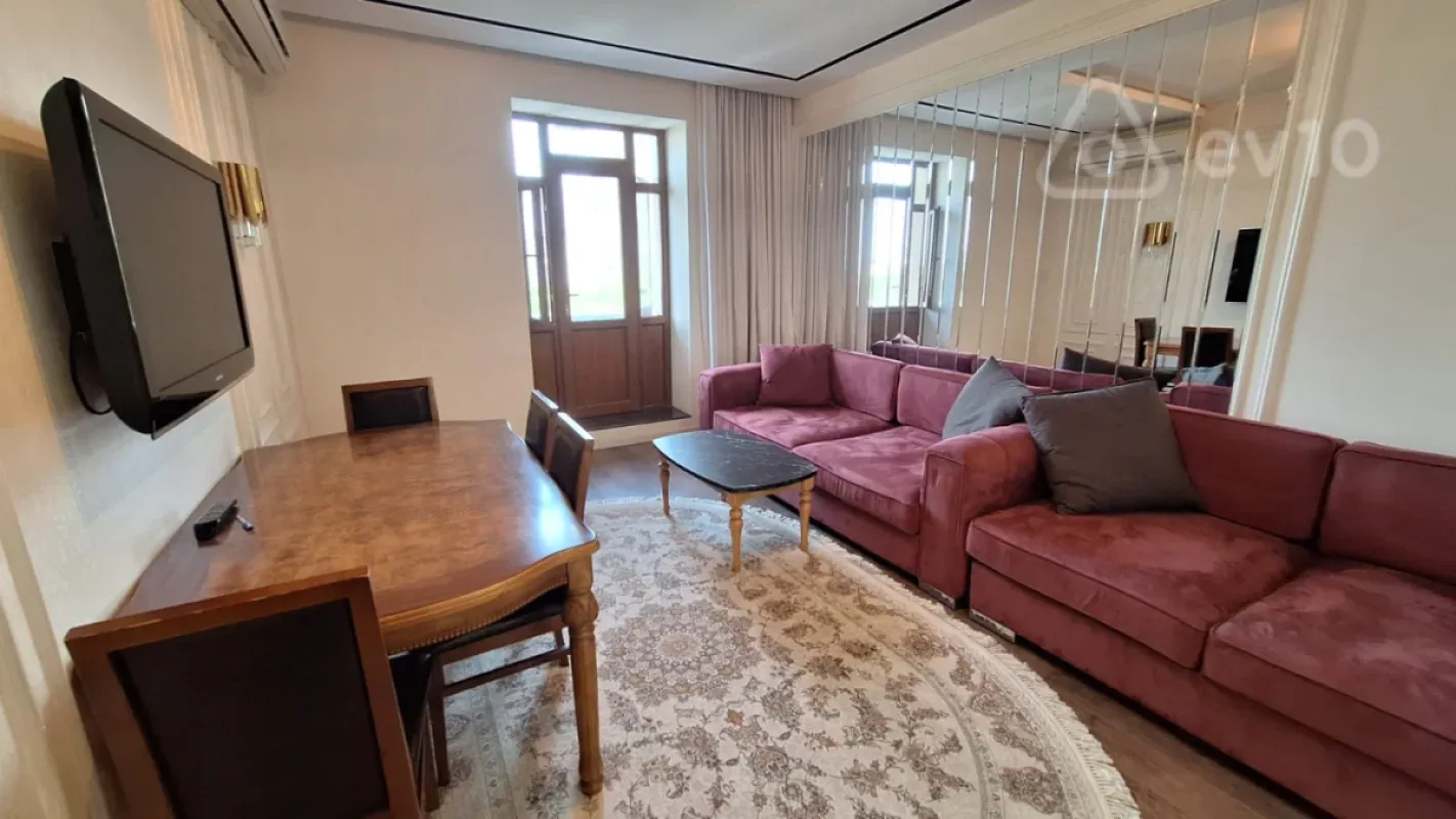 Kirayə verilir 3 otaqlı yeni tikili 85 m²