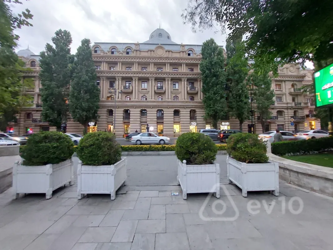 Kirayə verilir 3 otaqlı yeni tikili 85 m²