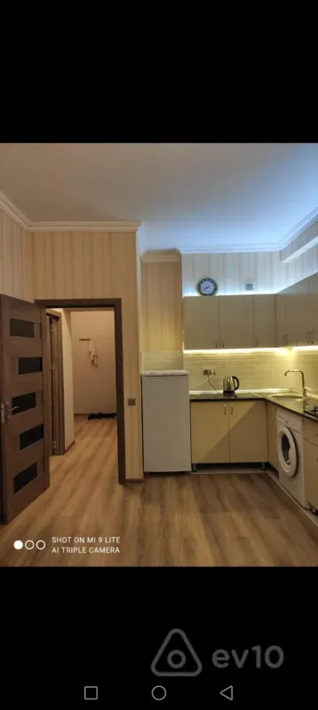 Kirayə verilir 2 otaqlı yeni tikili 75 m²