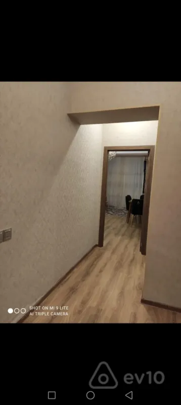 Kirayə verilir 2 otaqlı yeni tikili 75 m²