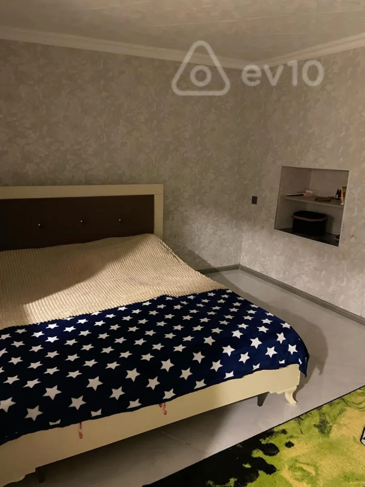 Kirayə verilir 2 otaqlı köhnə tikili 55 m²