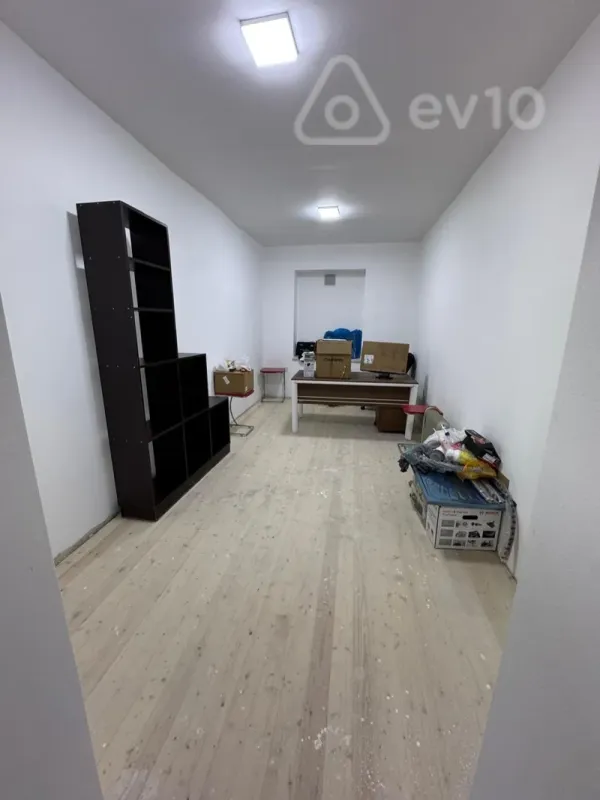 Kirayə verilir mənzil 800 m²