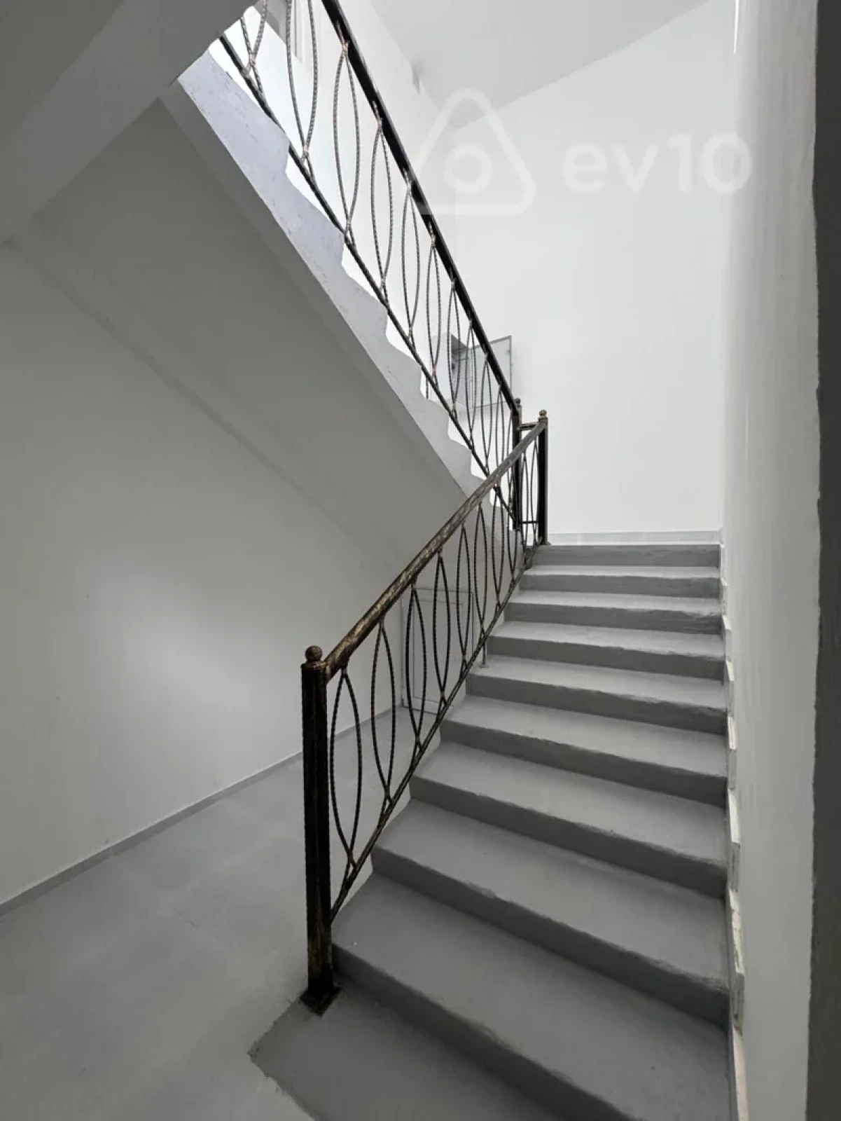 Kirayə verilir mənzil 800 m²