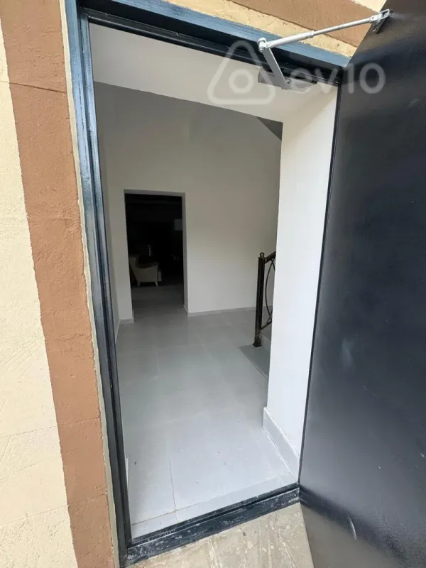 Kirayə verilir mənzil 800 m²