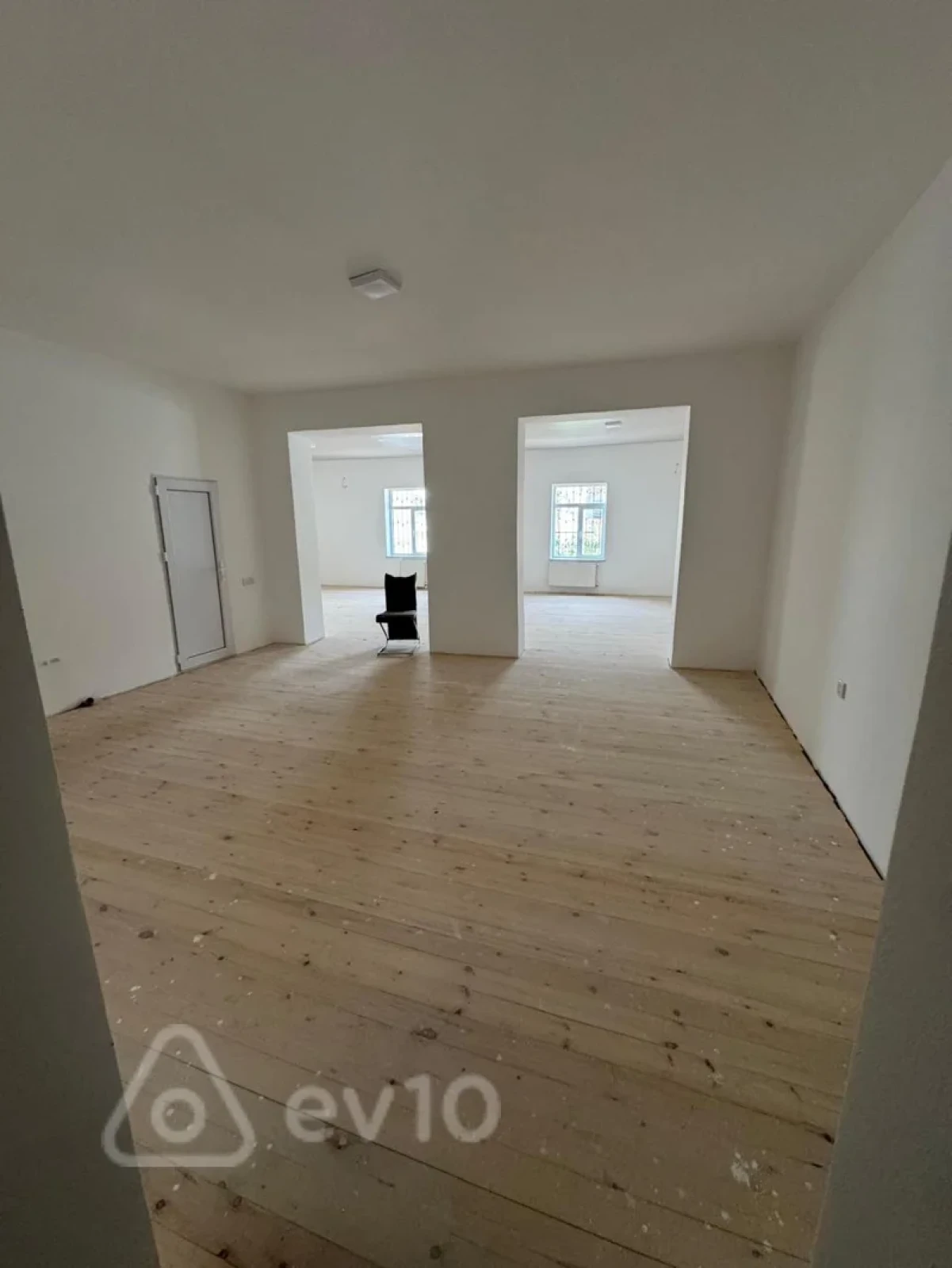 Kirayə verilir mənzil 800 m²