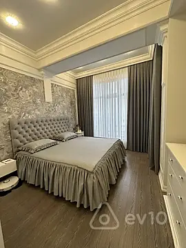 Kirayə verilir 2 otaqlı yeni tikili 70 m²