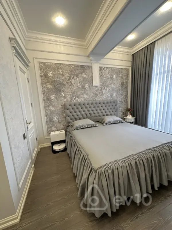 Kirayə verilir 2 otaqlı yeni tikili 70 m²