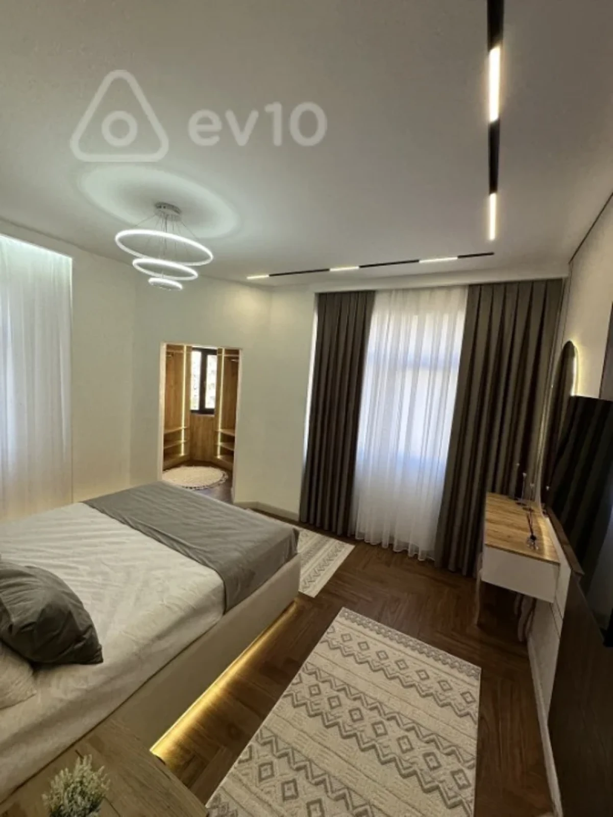 Kirayə verilir 2 otaqlı yeni tikili 75 m²