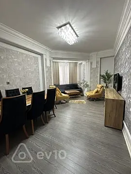 Kirayə verilir 2 otaqlı yeni tikili 70 m²