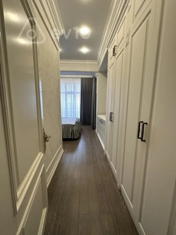 Kirayə verilir 2 otaqlı yeni tikili 70 m²