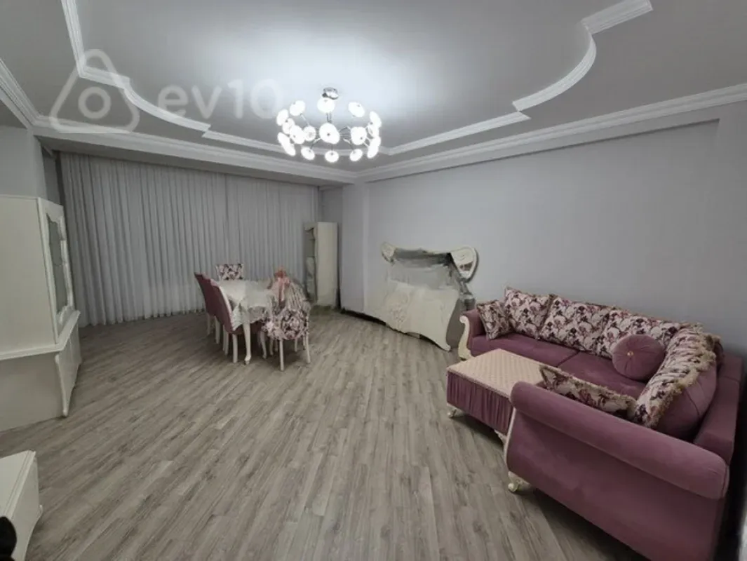 Kirayə verilir 3 otaqlı yeni tikili 156 m²