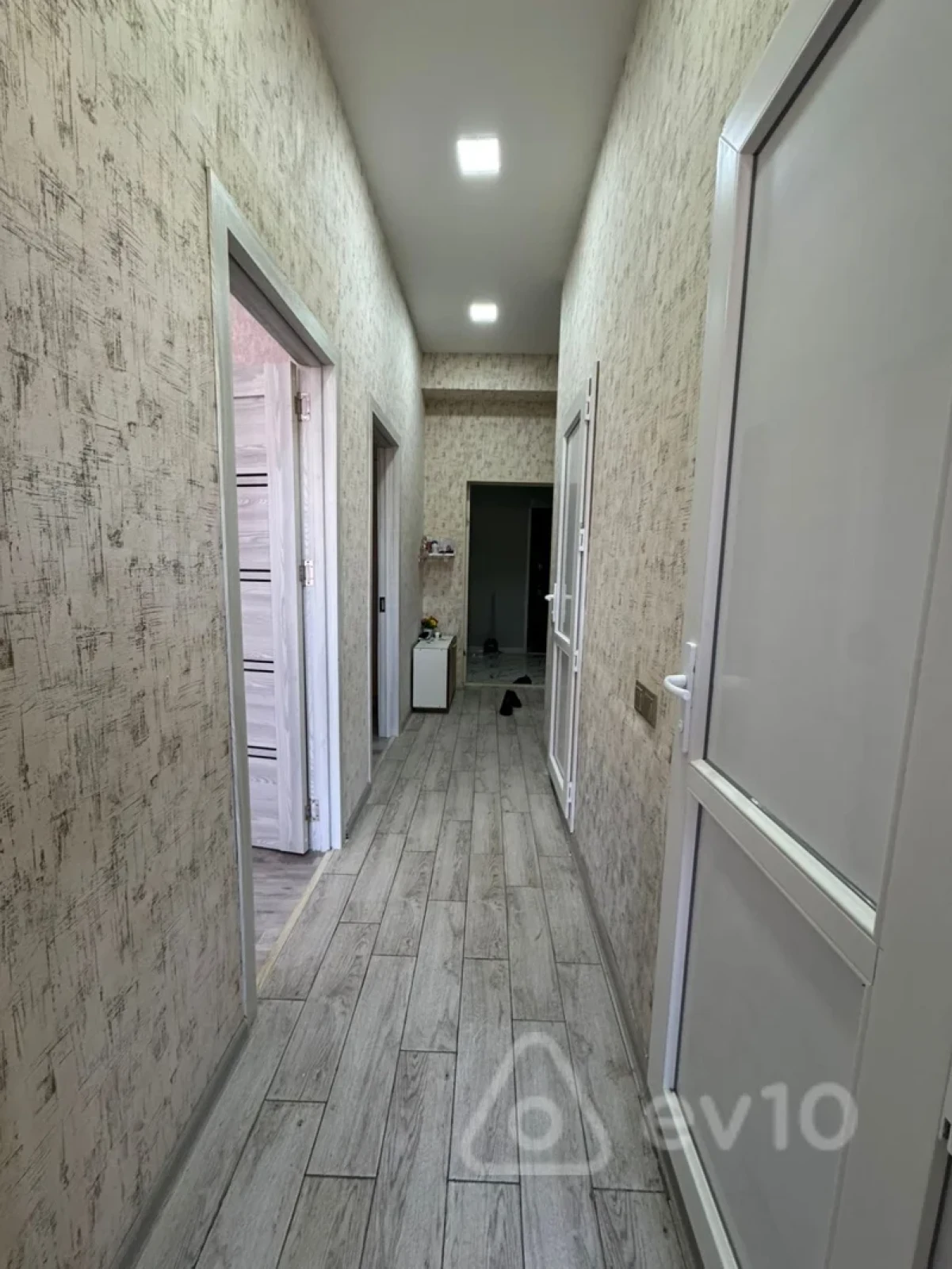 Kirayə verilir 2 otaqlı yeni tikili 60 m²