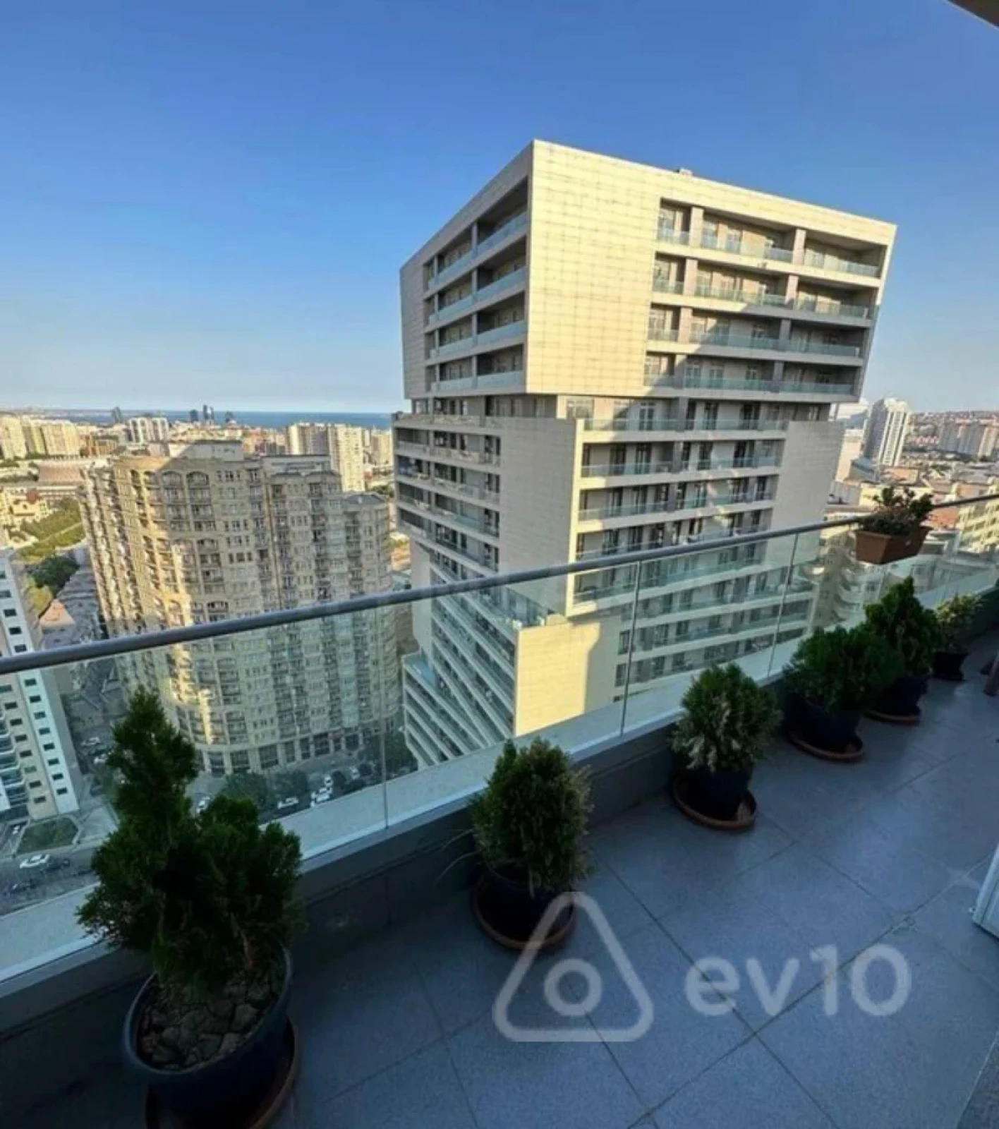 Kirayə verilir 3 otaqlı yeni tikili 110 m²