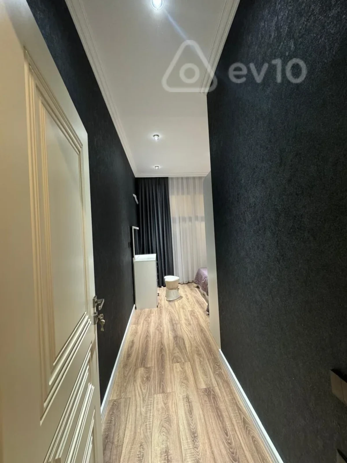 Kirayə verilir 2 otaqlı yeni tikili 70 m²