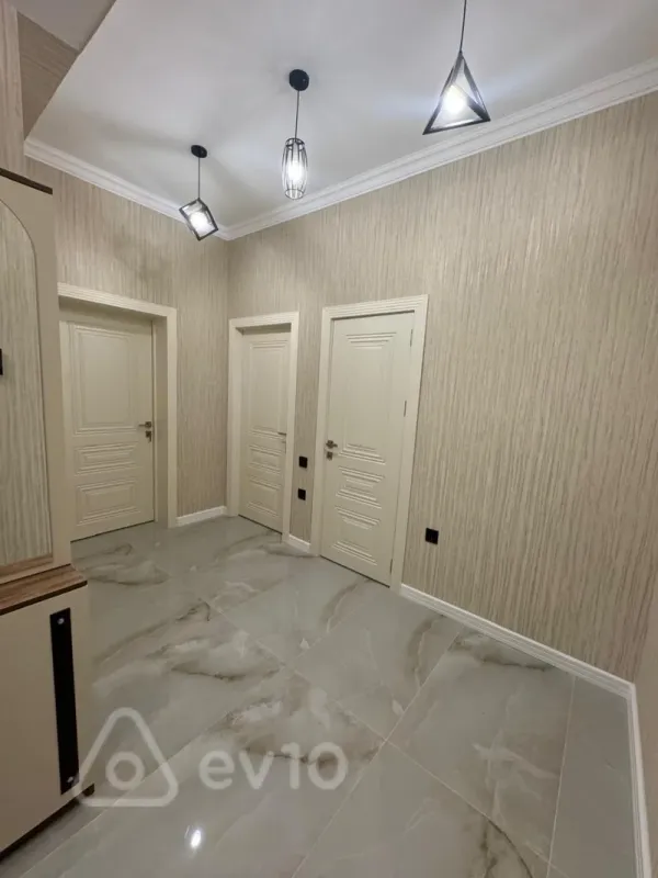 Kirayə verilir 2 otaqlı yeni tikili 70 m²