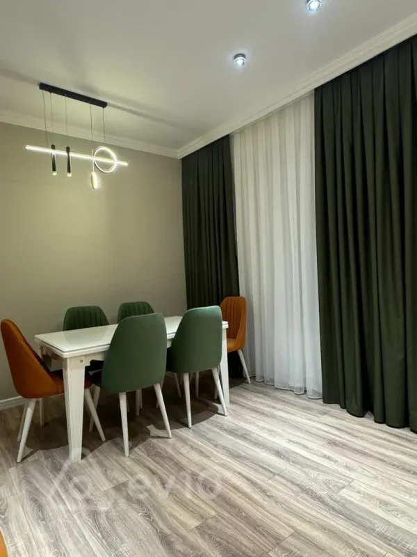 Kirayə verilir 2 otaqlı yeni tikili 70 m²