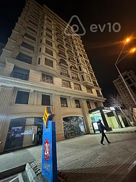 Kirayə verilir 2 otaqlı yeni tikili 70 m²