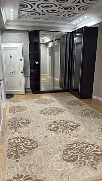 Kirayə verilir 3 otaqlı yeni tikili 150 m²