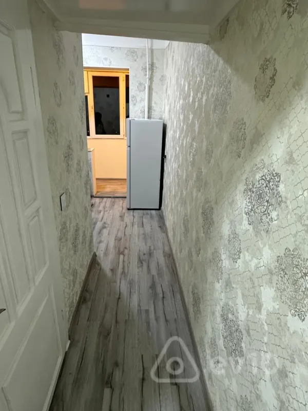 Kirayə verilir 3 otaqlı köhnə tikili 40 m²